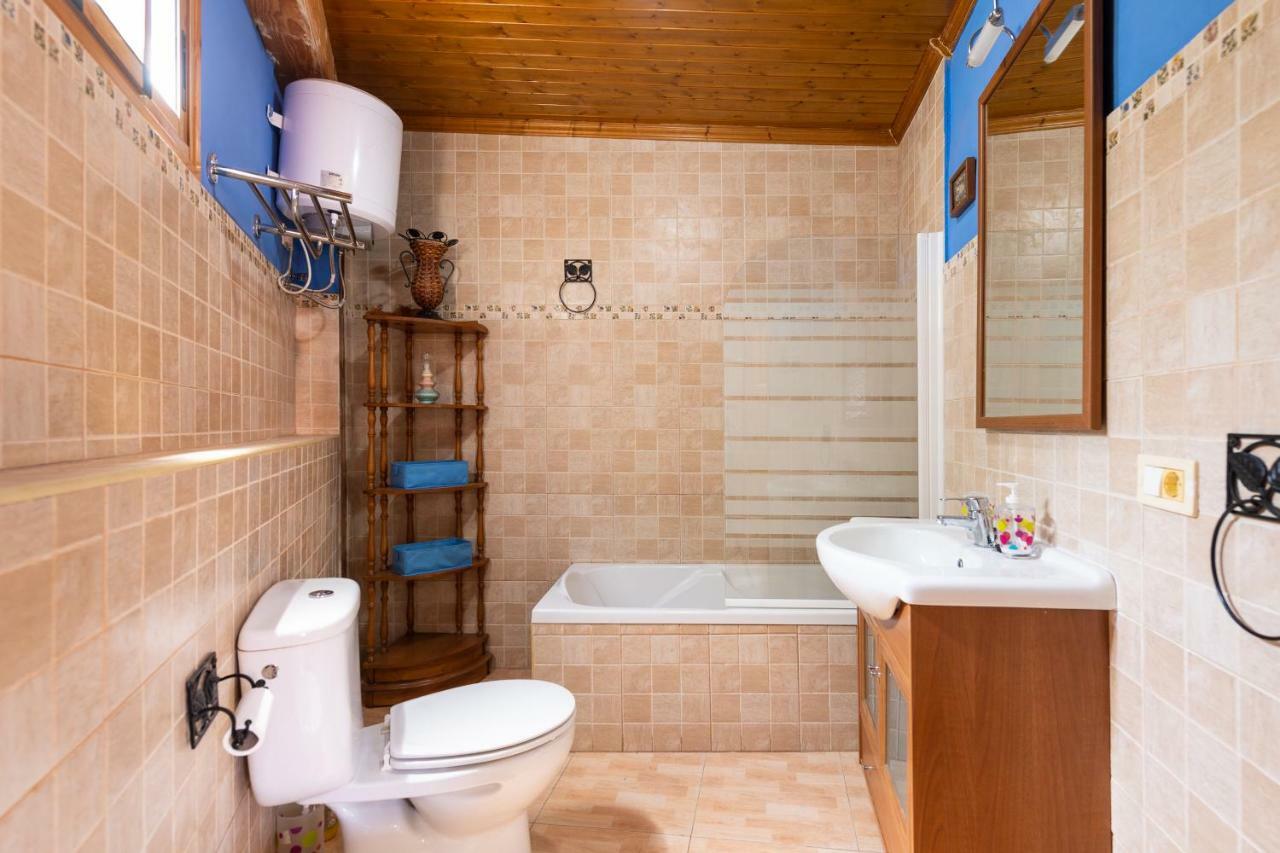 Camping Cabin - Private Solarium & Pool - Bbq San Bartolome Bagian luar foto